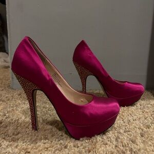 Steve Madden Satin Pumps